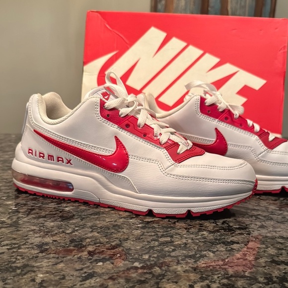 Nike Air Max White and Red Sneakers EUC 10.5 - Picture 3 of 13